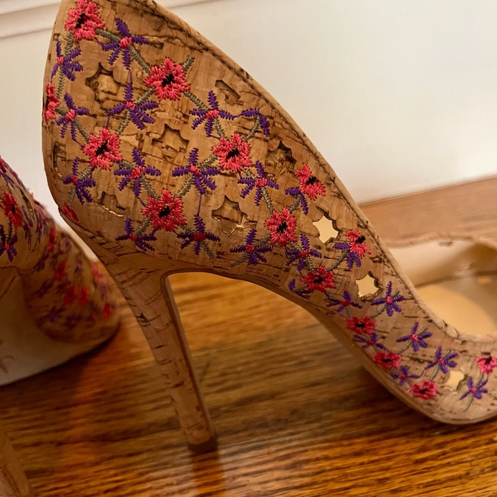 Jessica Simpson - Picture 7 of 16